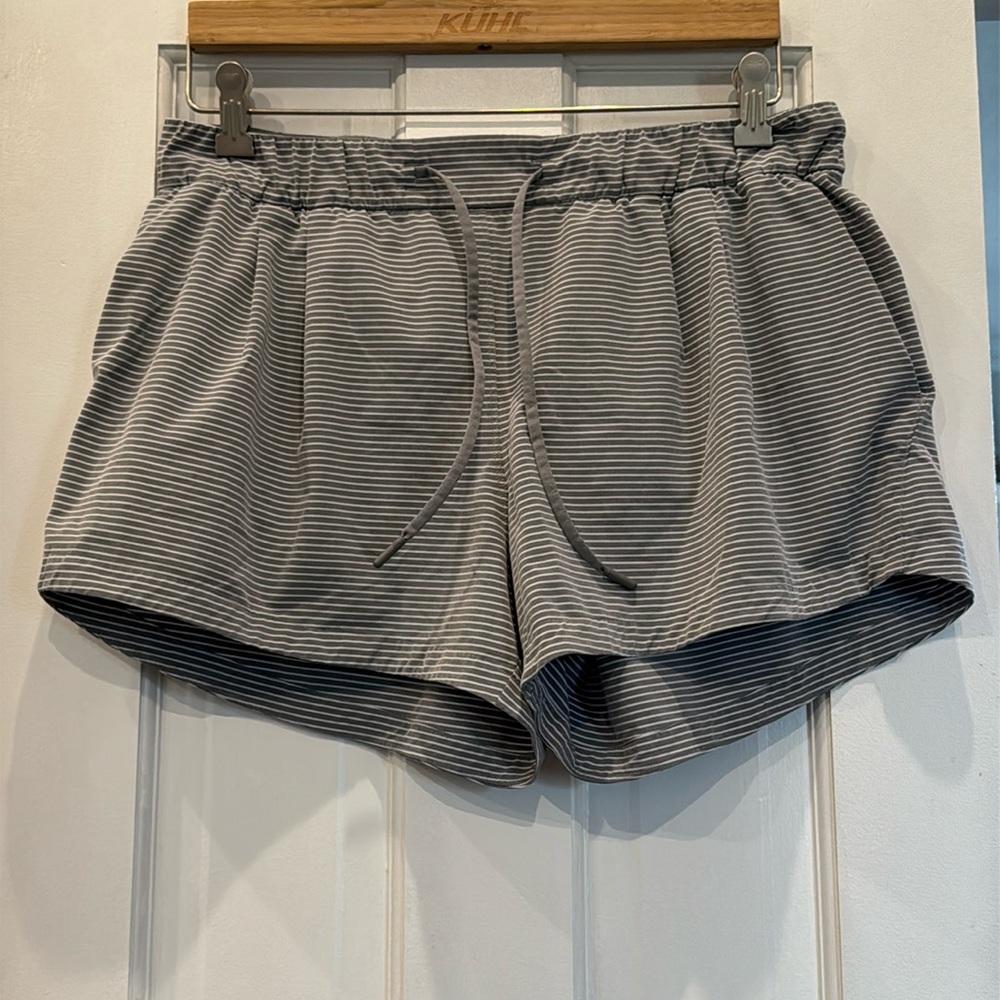 Womens Lululemon shorts
